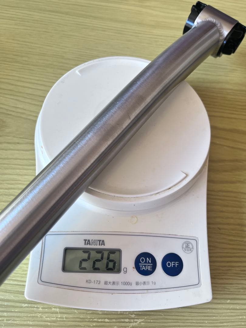チタン製シートポストφ27.2 セットバック有り
