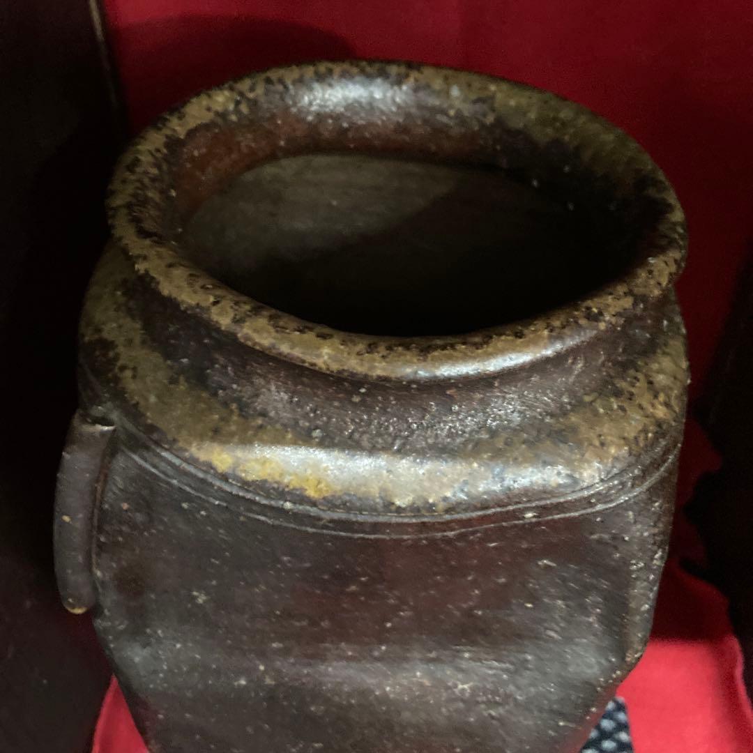 備前焼初代小西陶古作斬斬り耳付き花入年末大売り出しです❣️