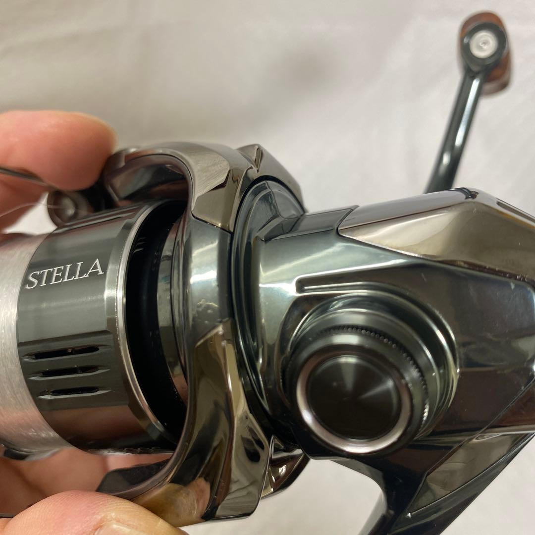 シマノ　 22ステラ　C2000SHG 花梨ノブ　純正ノブ付き