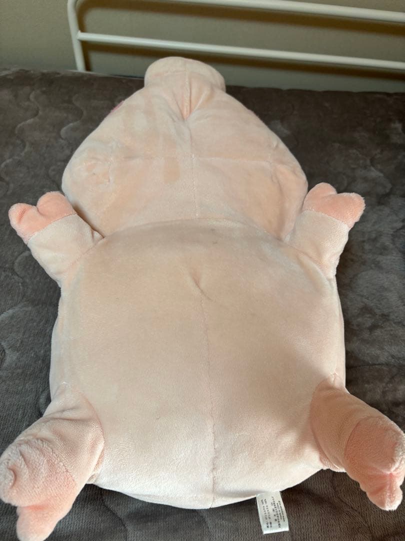 ピンクのぶたのぬいぐるみ