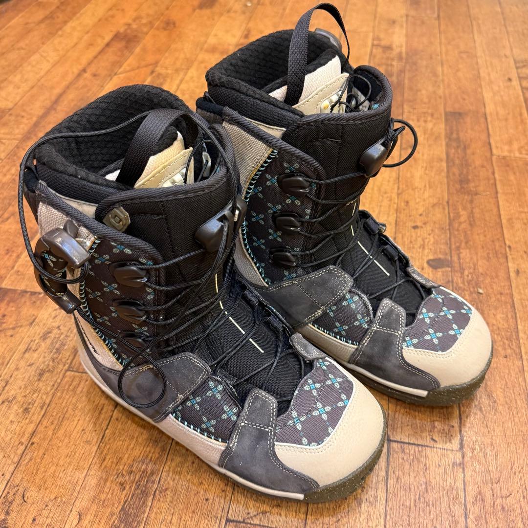 送料込！CosmicSurf 139cm salomon 24cmスノボセット！