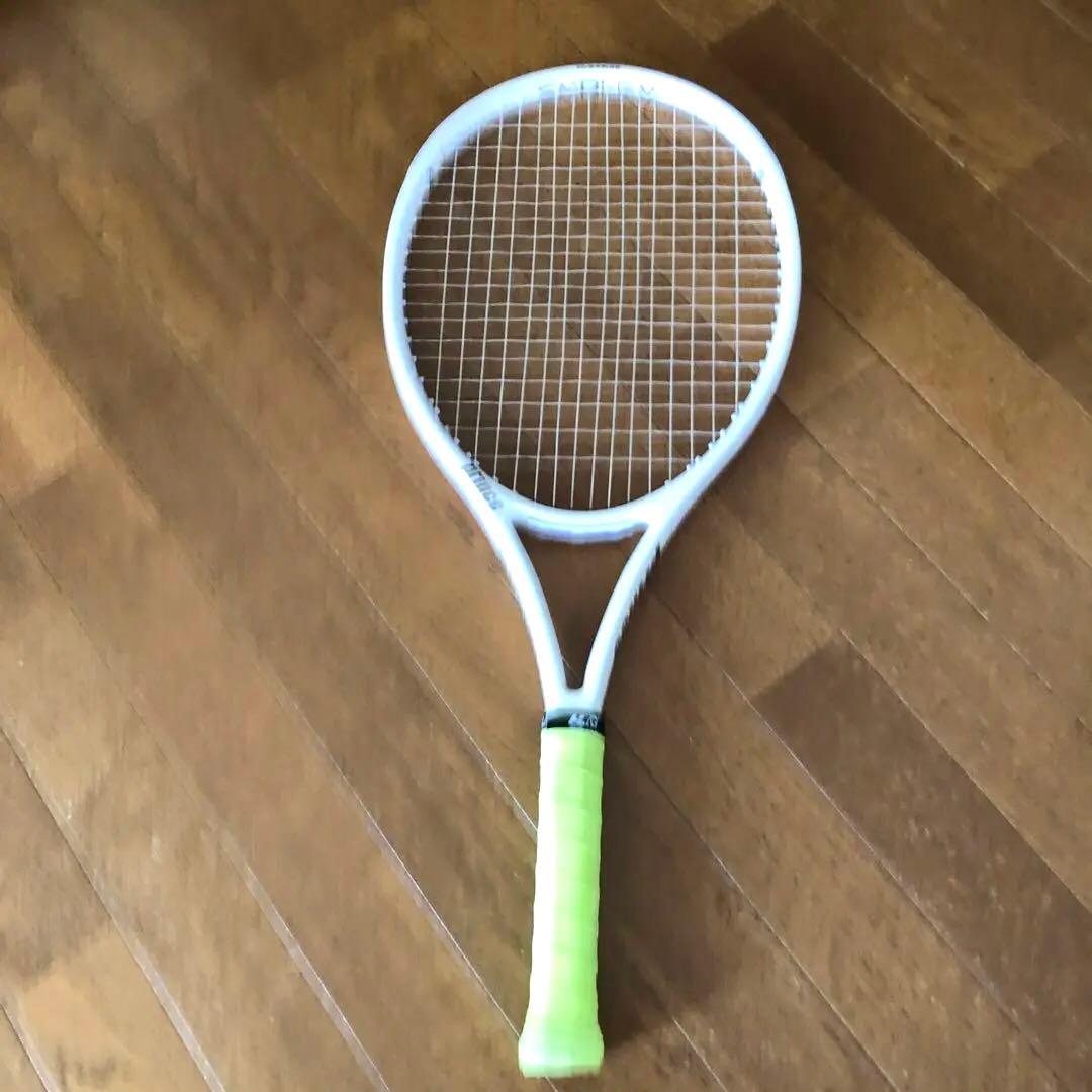 現行モデル EMBLEM 110 テニスラケット