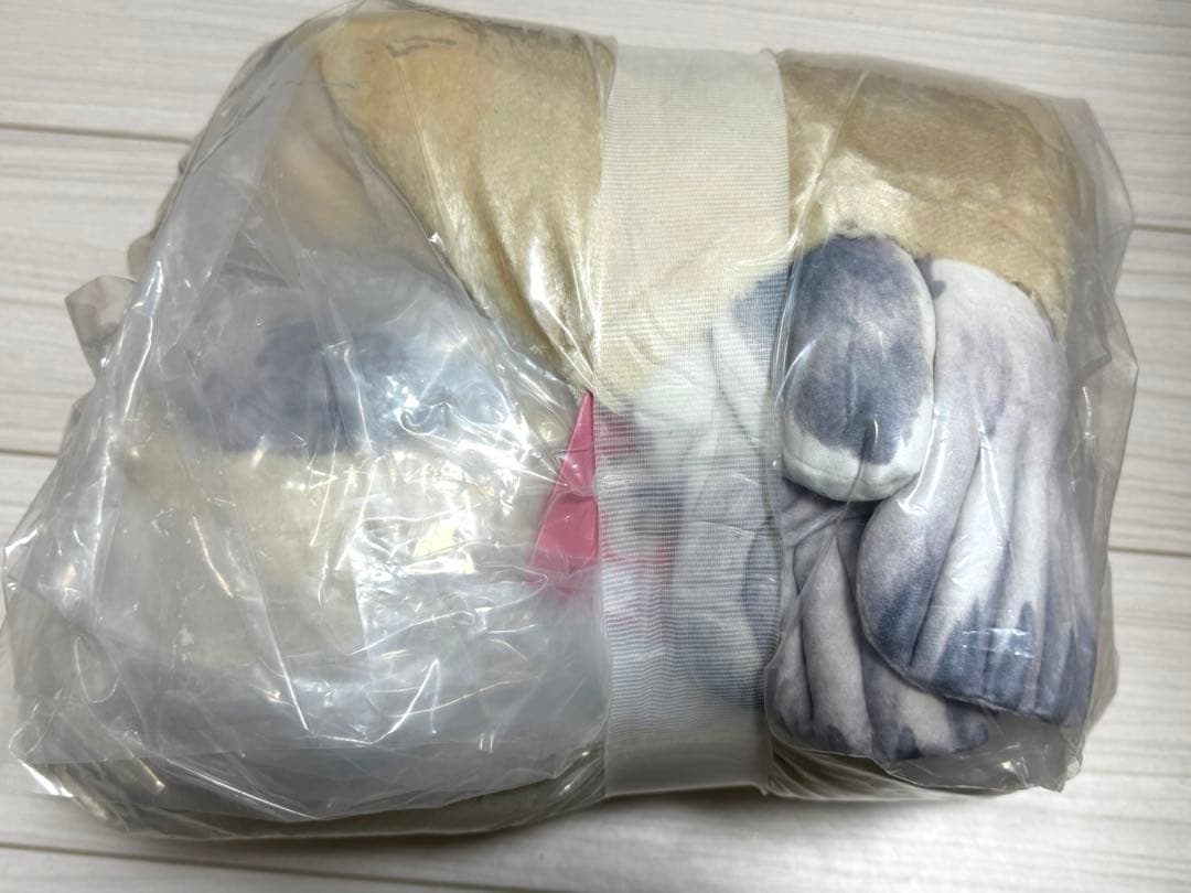 【新品未使用】アザラシのもちもちちゃん 換毛期 エビフライクッション