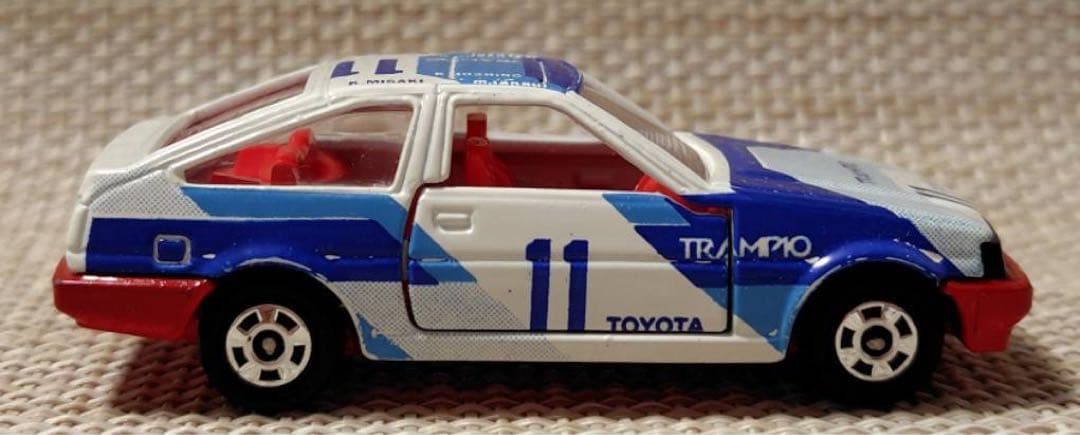 トミカ黒箱78-4 トヨタカローラレビン3ドア グループAフェア