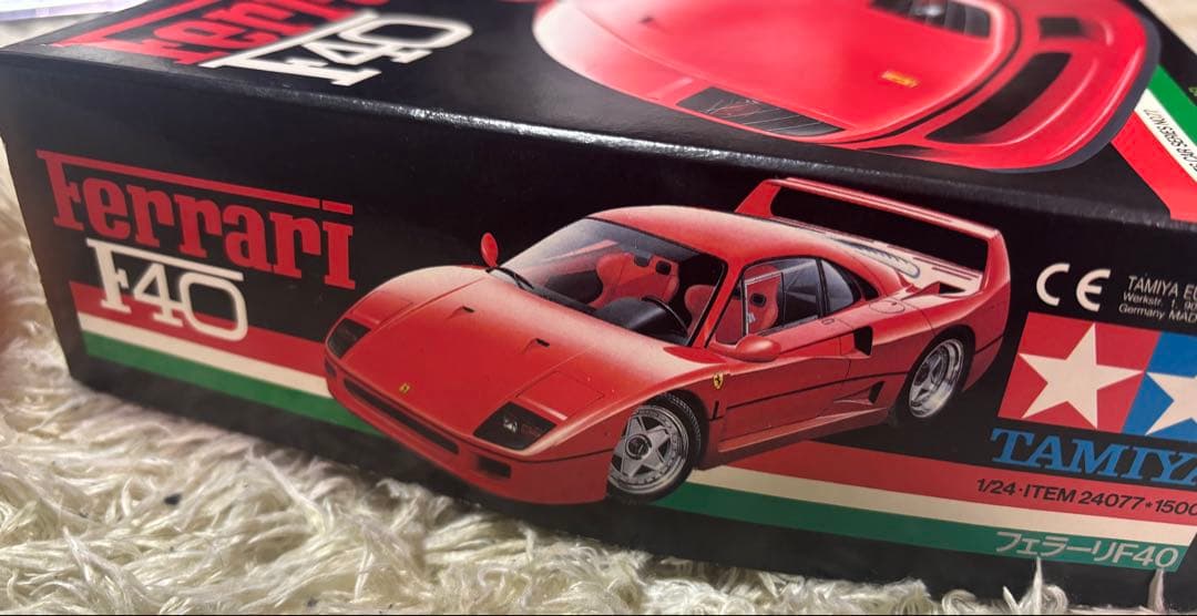 タミヤ 1/24 スポーツカーシリーズ No.77 フェラーリF40 プラモデル