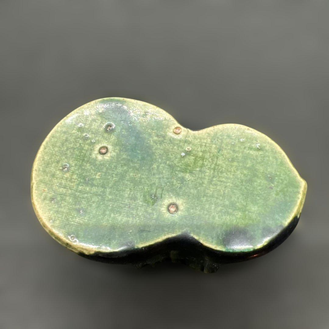 陶磁器　緑釉瓢型水滴　三支釘後あり　文房具　書道　時代品　東洋瓷器　中国美術