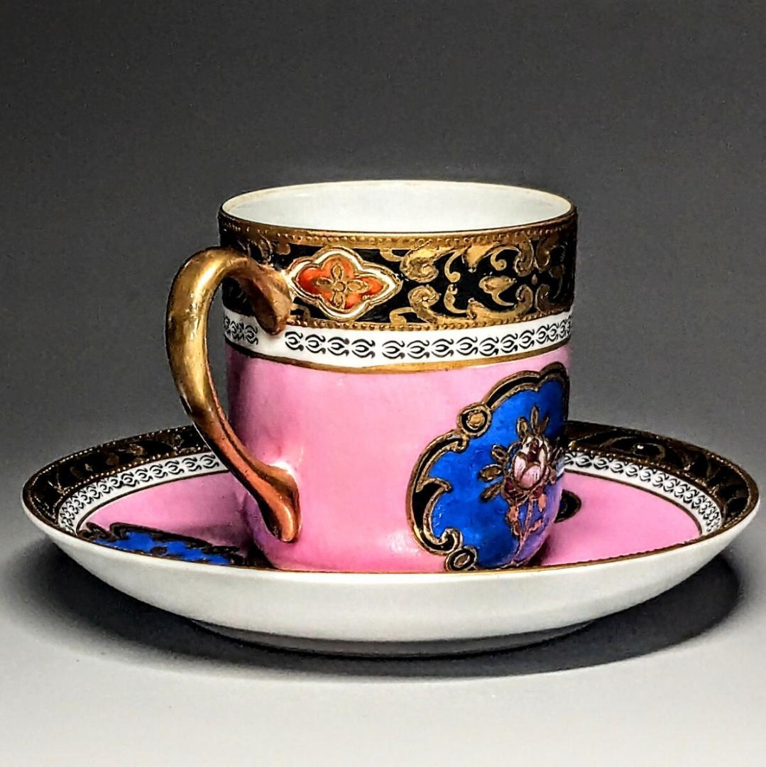 名古屋製陶 オールドメイトウ 金盛上ピンク地華装飾 キャビネットカップ＆ソーサー