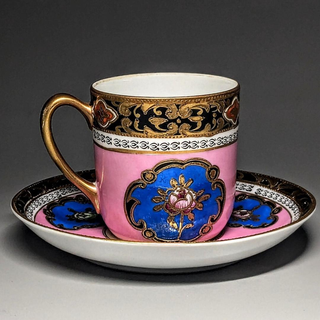 名古屋製陶 オールドメイトウ 金盛上ピンク地華装飾 キャビネットカップ＆ソーサー