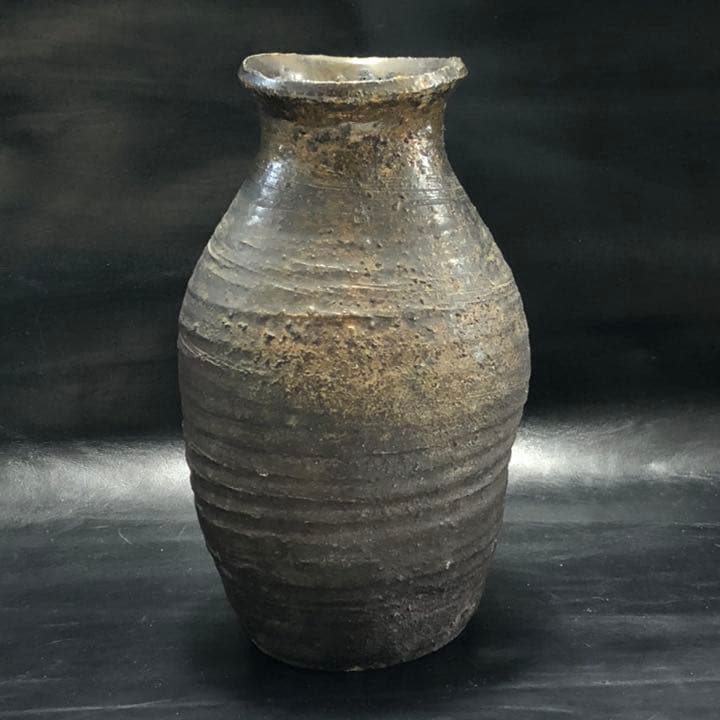 美しい古美術◼️蔵から素晴らしい雰囲気の壺、壷、花瓶が出て来ました。花道具、茶道具