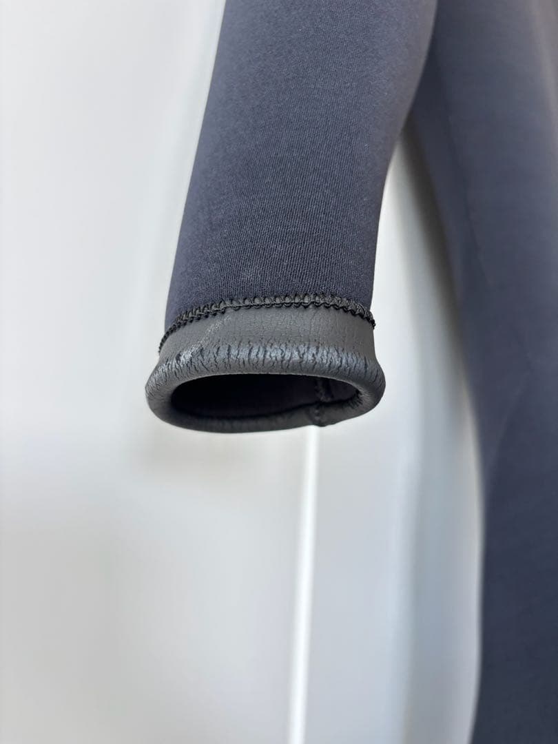 SEVEN 3mmフルスーツ チェストジップ　ウェットスーツ