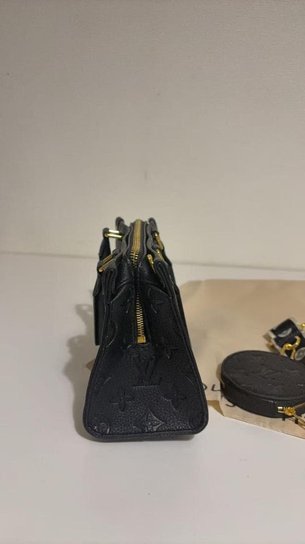 M23640 ブラック ハンドバッグ