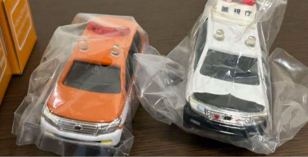 トミカ トイズドリームプロジェクト トヨタ ランドクルーザー 2台セット