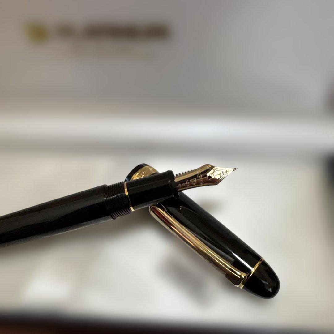 美品　プラチナセンチュリー3776ブラック　イン　ブラック14k SFニブ