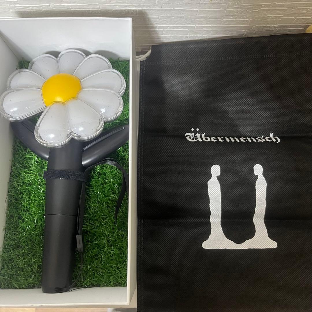 ジヨン　ペンライト　トレカ付き