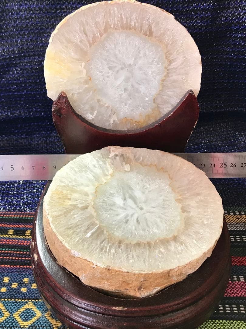 ◉約3.3kg【ブラジル産/水晶/台付き磨き原石】[8-14