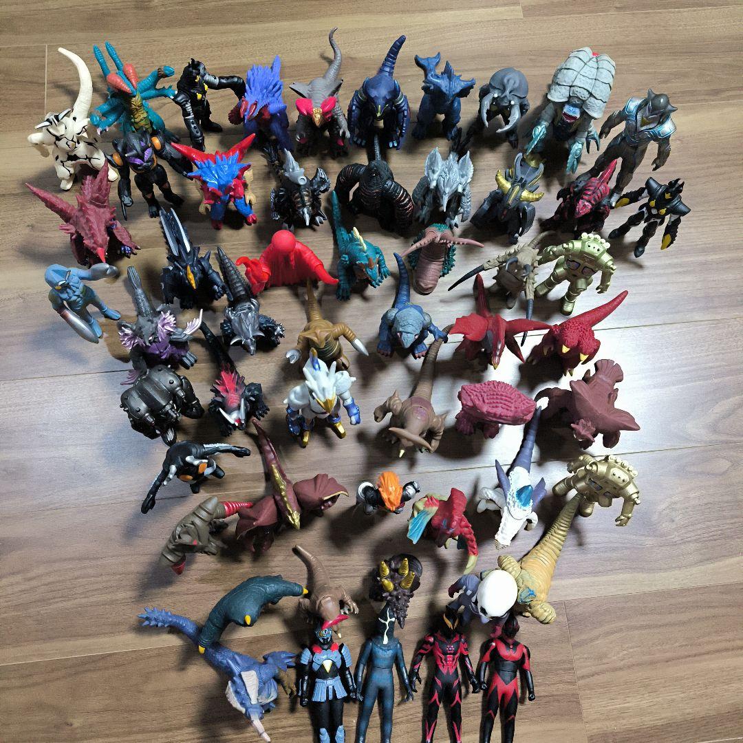 ウルトラマン ソフビ怪獣まとめ売り DXギンガスパーク バトルフィールドボックス