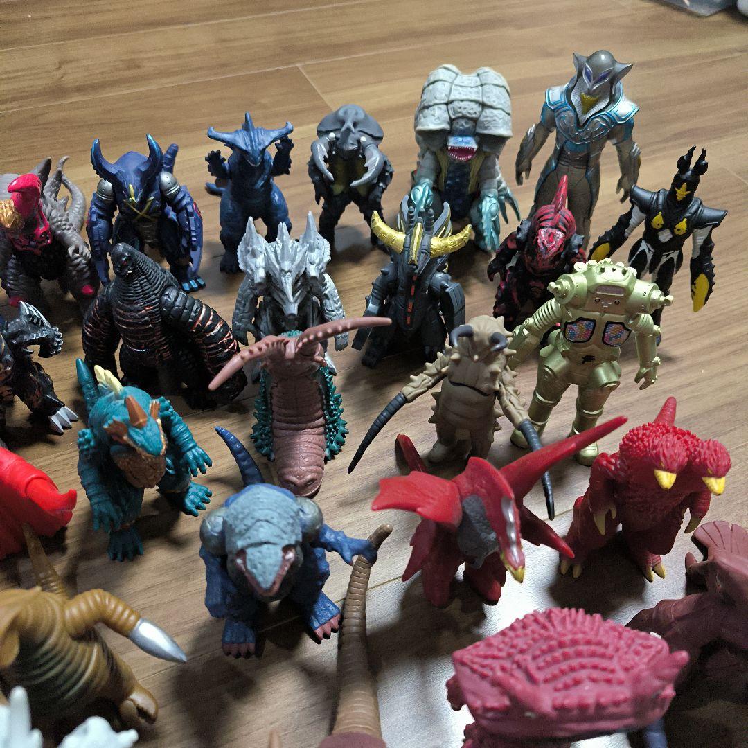 ウルトラマン ソフビ怪獣まとめ売り DXギンガスパーク バトルフィールドボックス