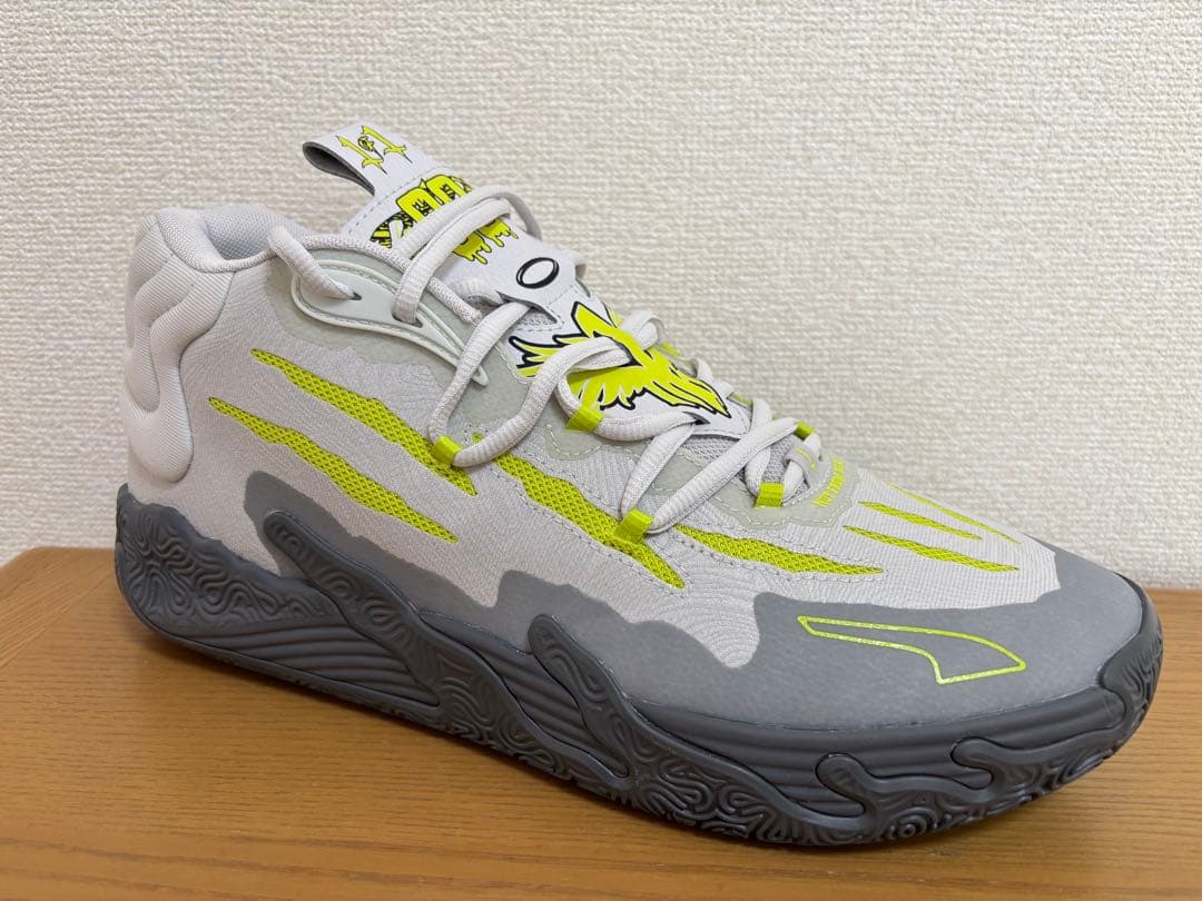 Puma バスケットボールシューズ ラメロボールMB.03 グレー/イエロー