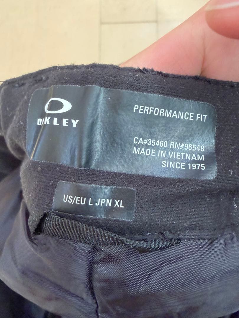 Oakley スノーボードウェア