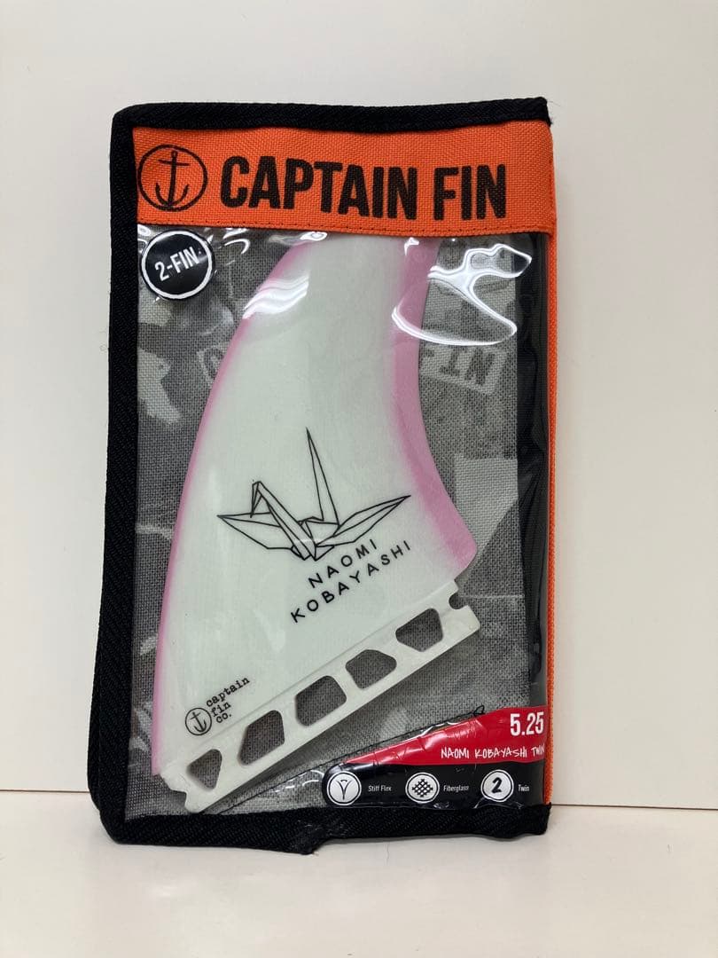 NAOMI KOBAYASHIモデル サーフボードフィン　折鶴