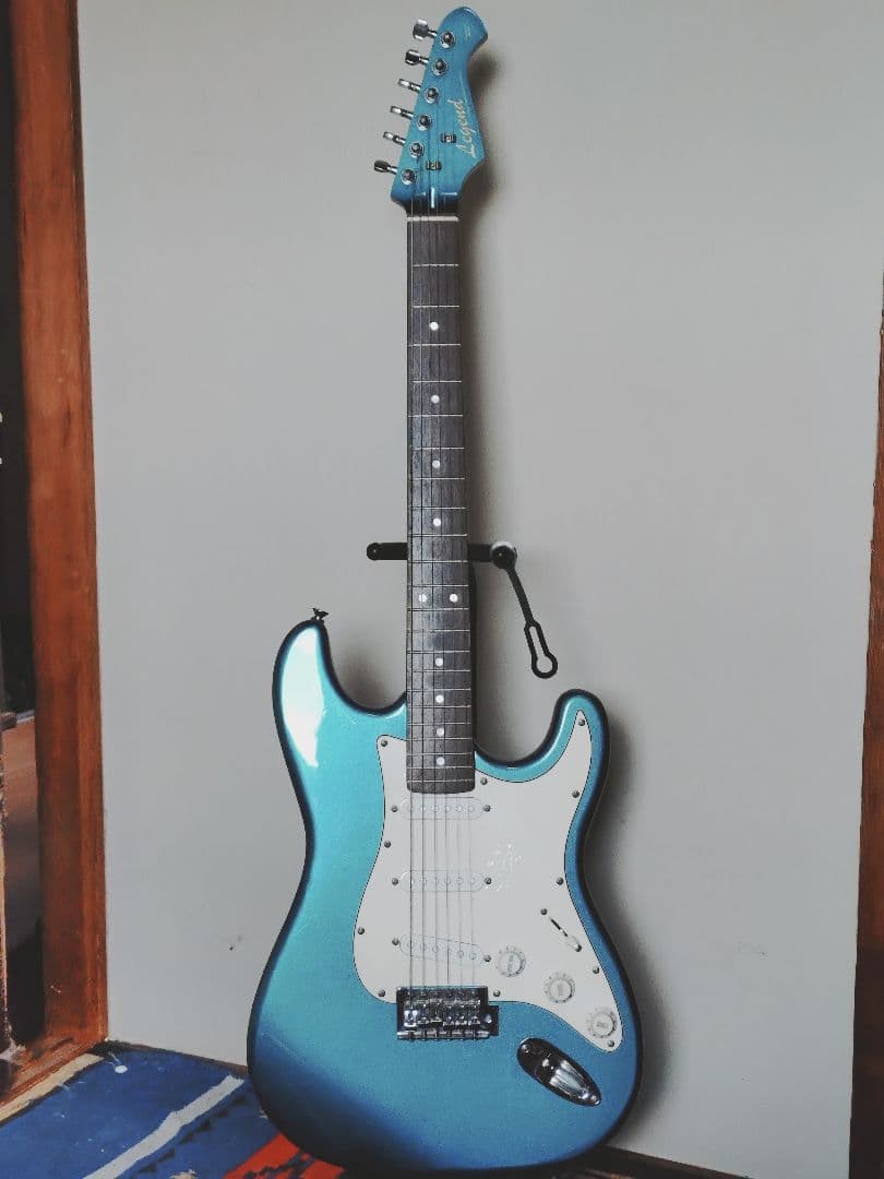 Legend ストラトタイプ エレキギター