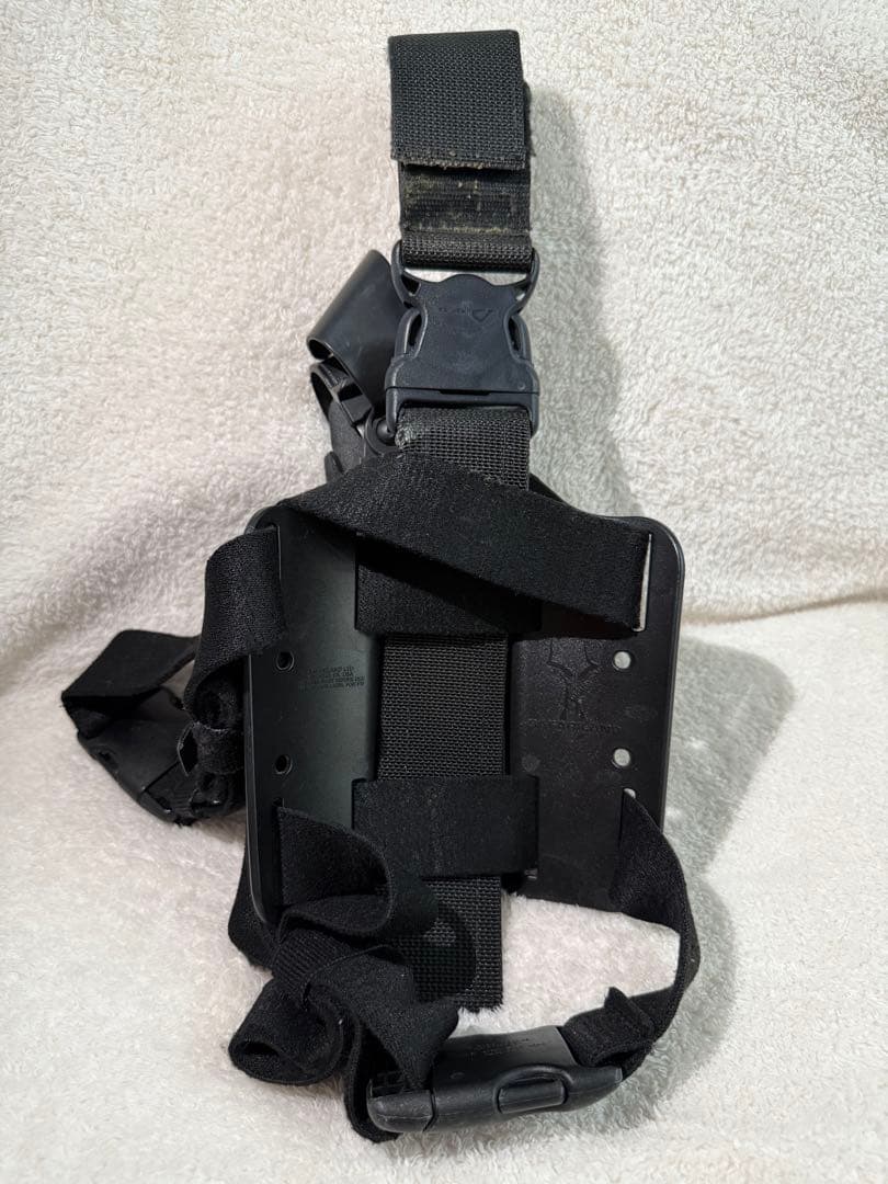 ガスガン ブラック マガジン・ホルスター付き