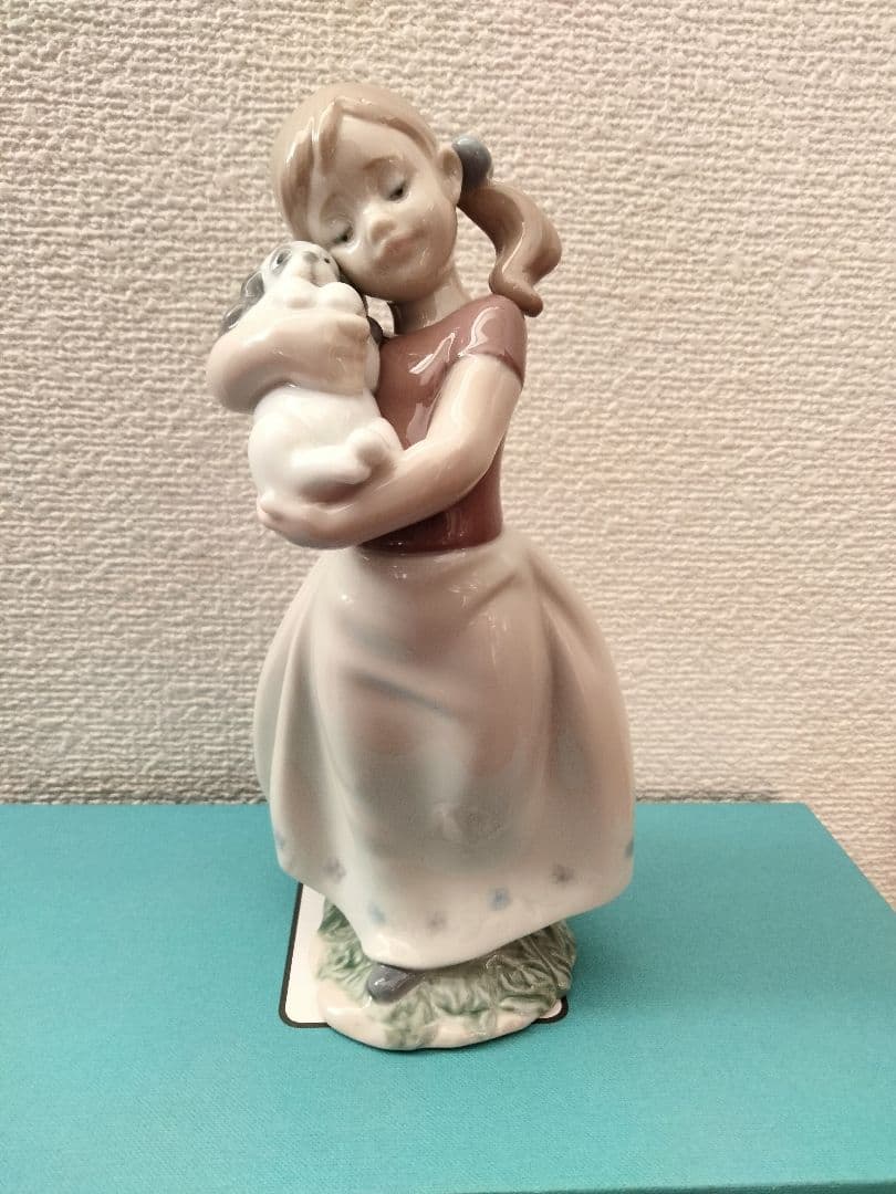 リヤドロ　私の可愛い子犬　フィギュリン