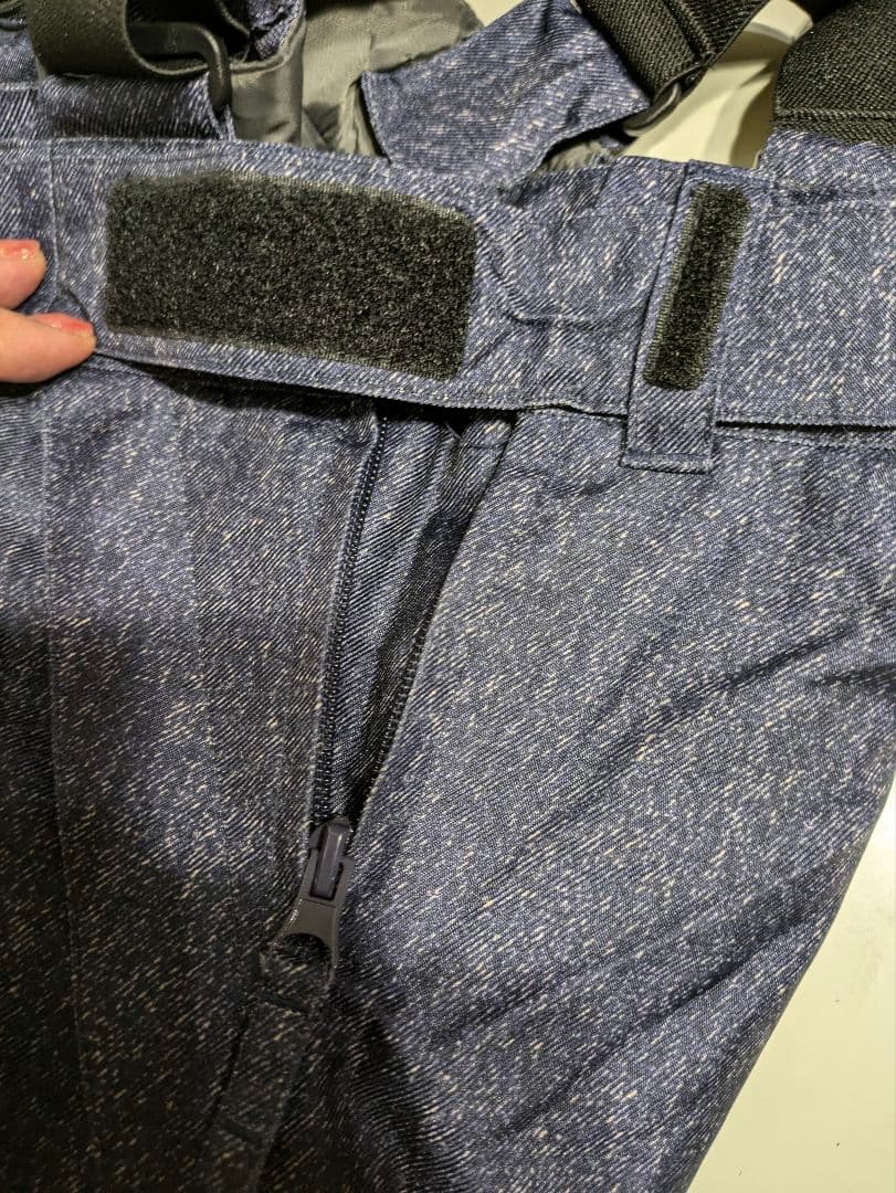 キッズスキーウェア140サイズ　調整機能付