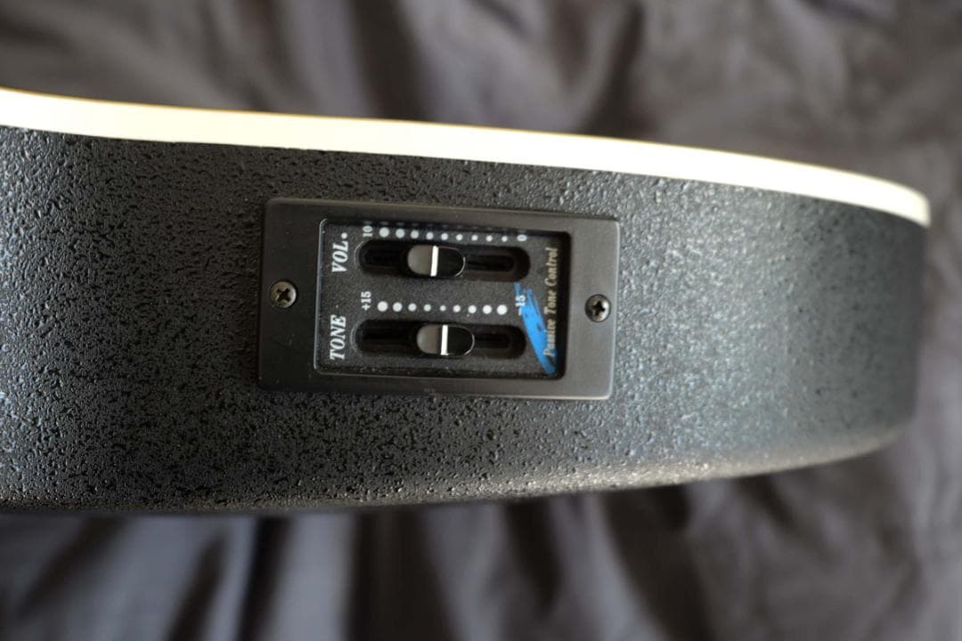 Master Graft BK ミニエレアコ　ガットギター ペグGOTOH交換