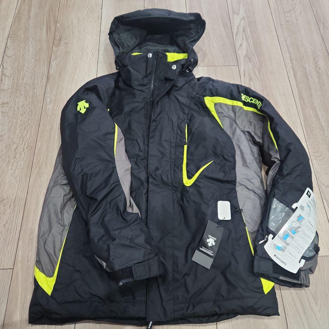 新品未使用 DESCENTE スキーウェア Mサイズ