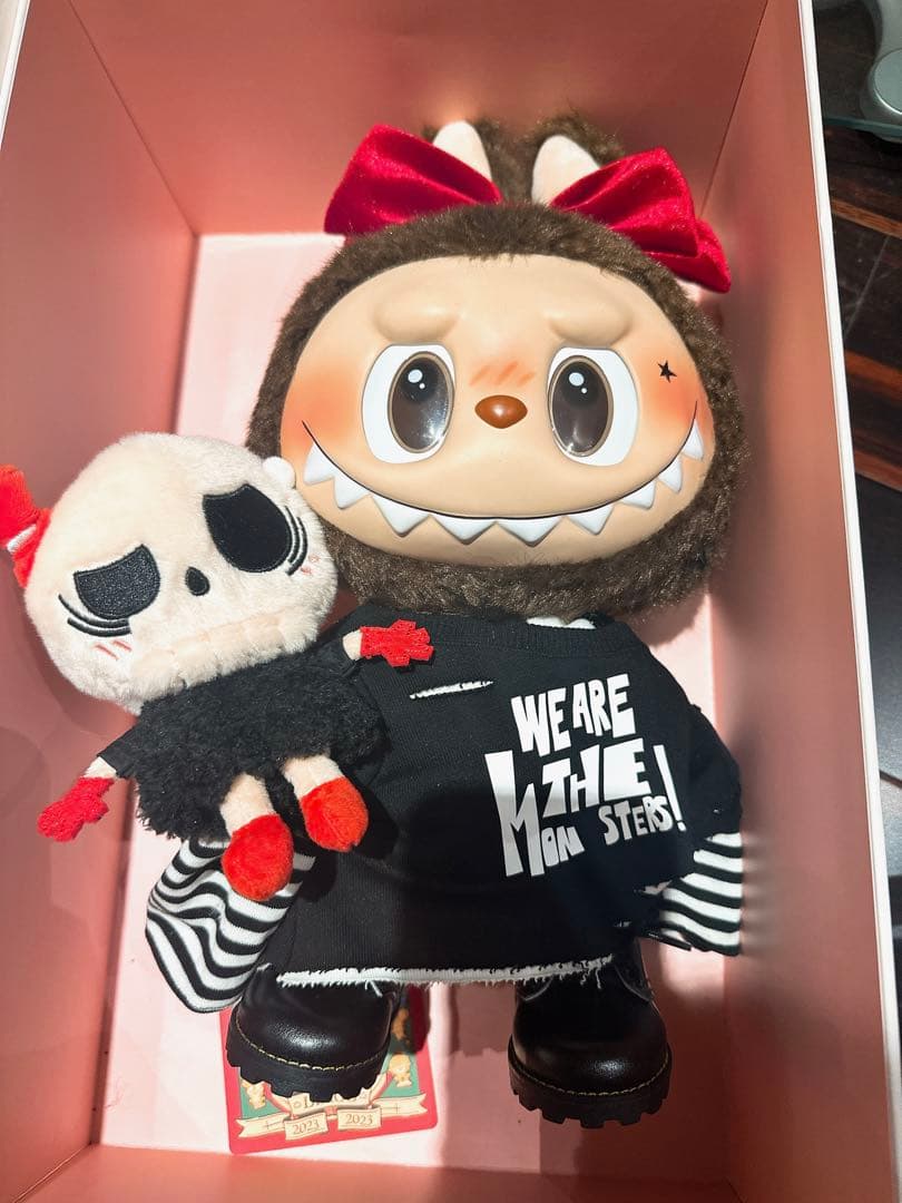 Labubu ぬいぐるみ　バレンタインデー限定