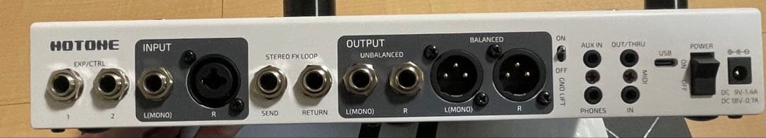 Hotone Ampero II Stage ペダル付き