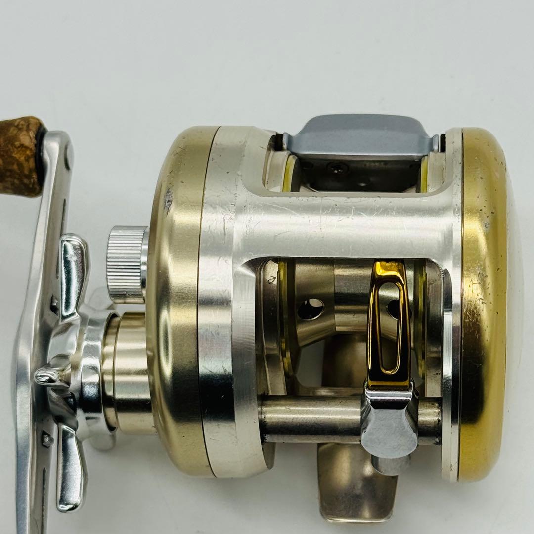 【美品/動作良好】ダイワ ミリオネア CV-Z 205（右ハンドル）