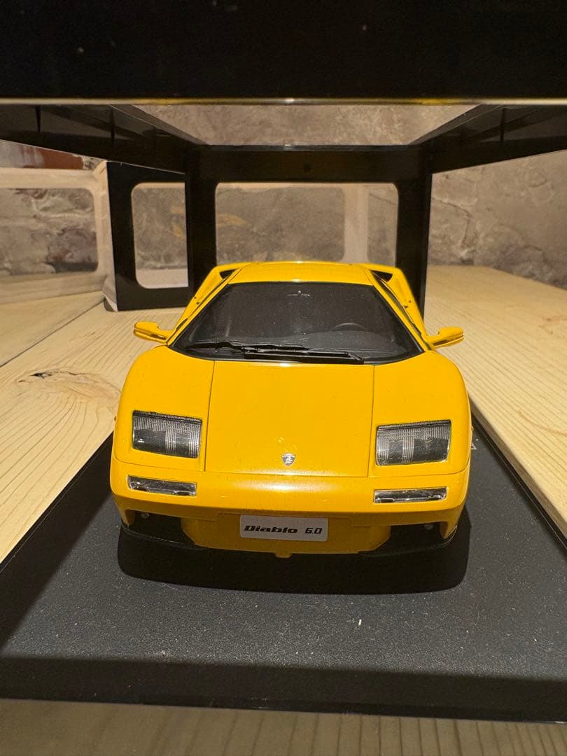オートアート ミレニアム 1/18 ランボルギーニ ディアブロ 6.0