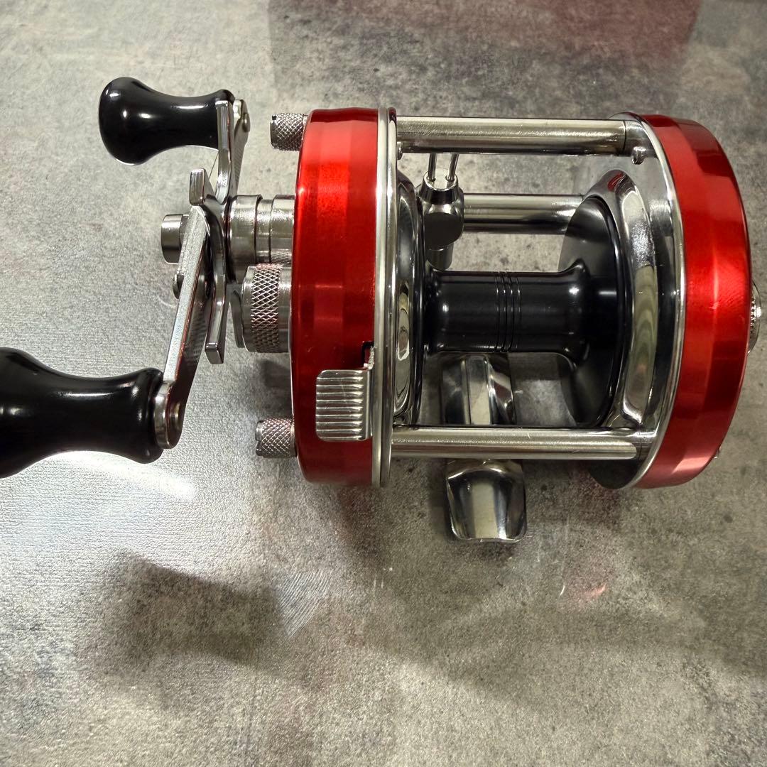 アブAmbassadeur 5501C ファクトリーチューン レッド 限定