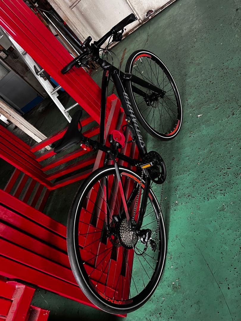 Specialized クロスバイク ブラック 未使用　ヘルメットセット　愛知発