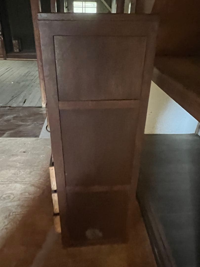 アンティーク家具　タンス