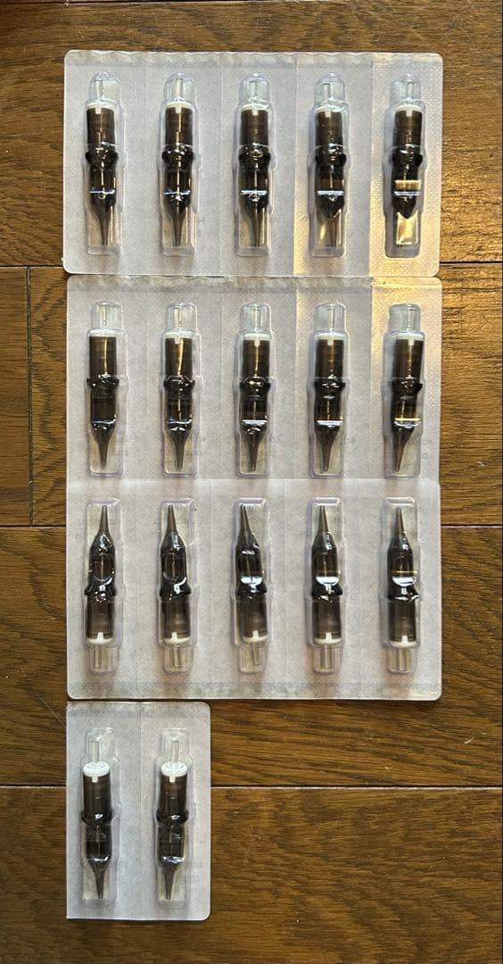 タトゥーマシン&ニードル&インク&人工皮膚1枚