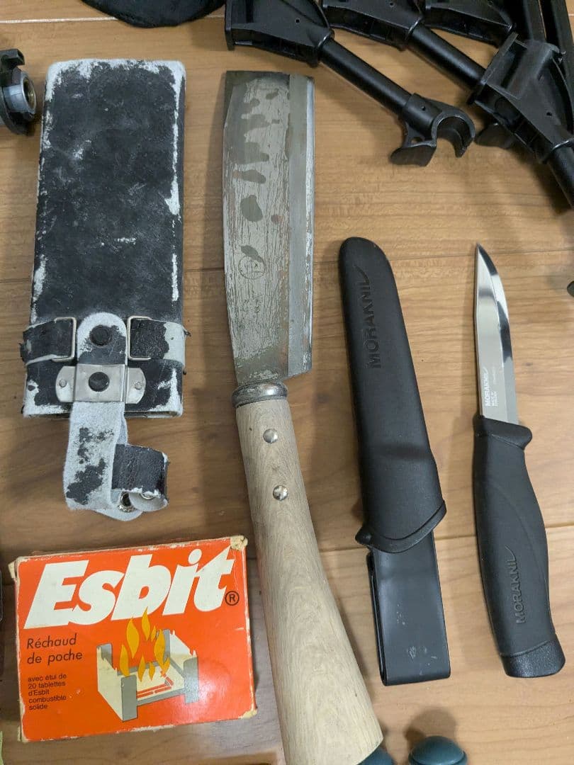 キャンプ用品まとめ売り　508Aストーブ、ランタン、テーブル等　カーゴBOX発送