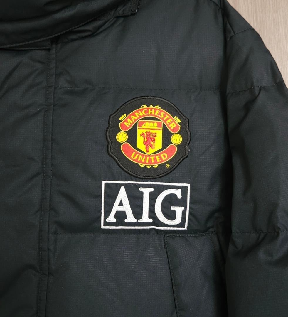 マラドーナメッシ ナイキ マンチェスターユナイテッド ダウンジャケット