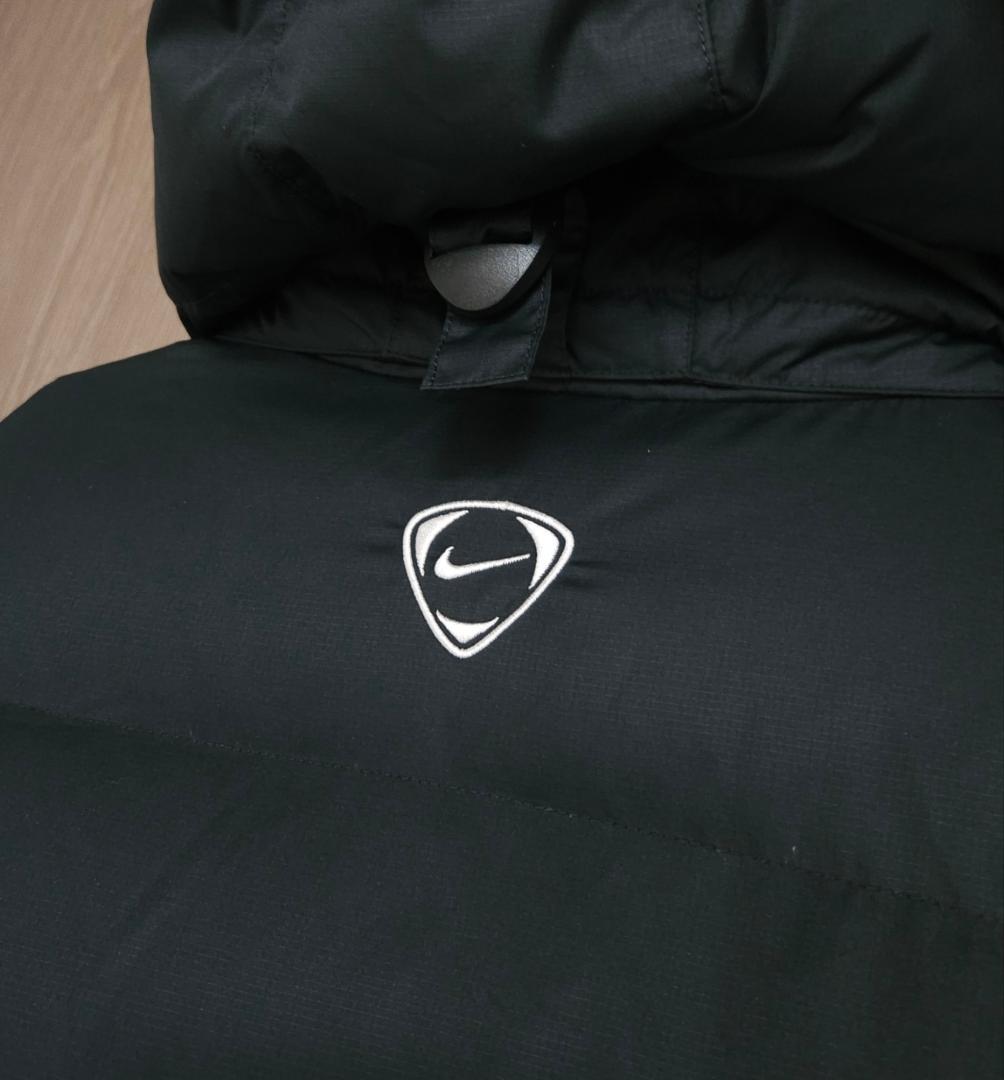 マラドーナメッシ ナイキ マンチェスターユナイテッド ダウンジャケット