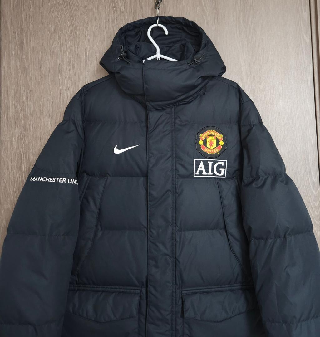 マラドーナメッシ ナイキ マンチェスターユナイテッド ダウンジャケット