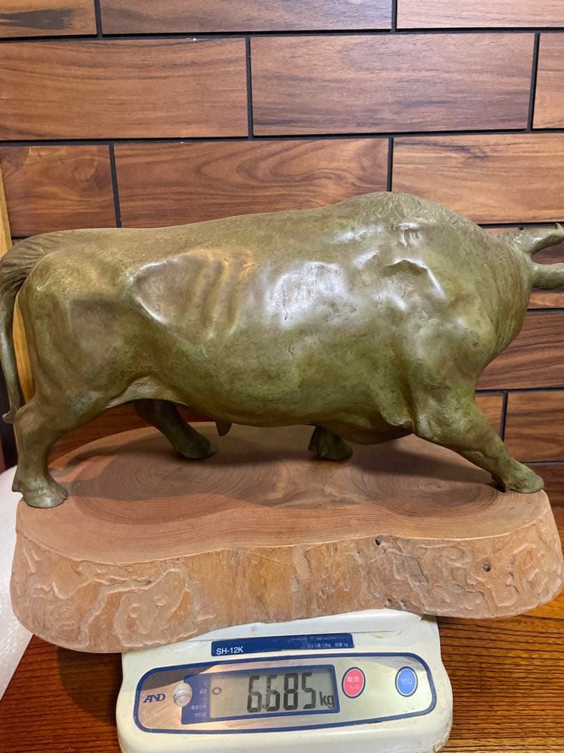 般若純一郎　高岡銅器　名工　牛の銅像　銅製　大型　約6.6kg