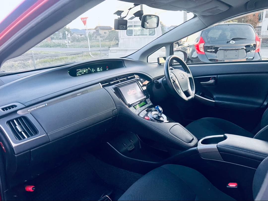 プリウスPHV本体価格ー55万