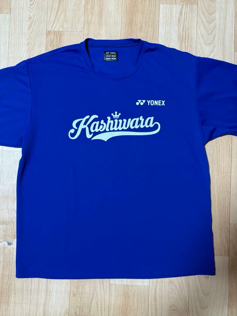 ヨネックス　東大阪大学柏原　50周年記念Tシャツ　O