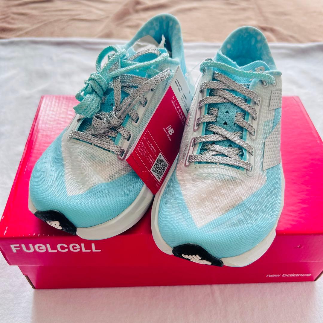 【限定】名古屋ウィメンズ2024 FuelCell Rebel v4(24.0)