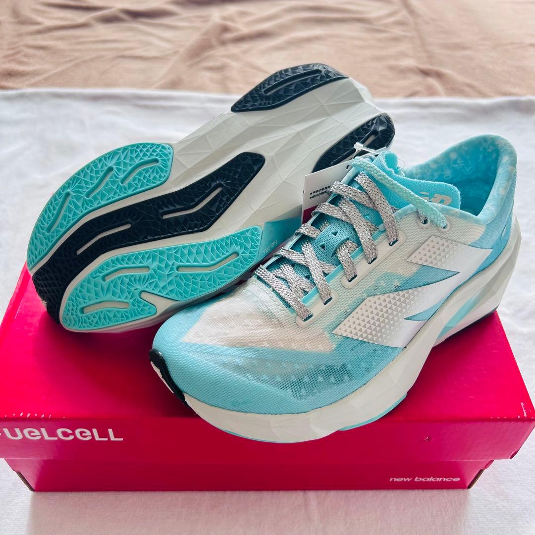 【限定】名古屋ウィメンズ2024 FuelCell Rebel v4(24.0)