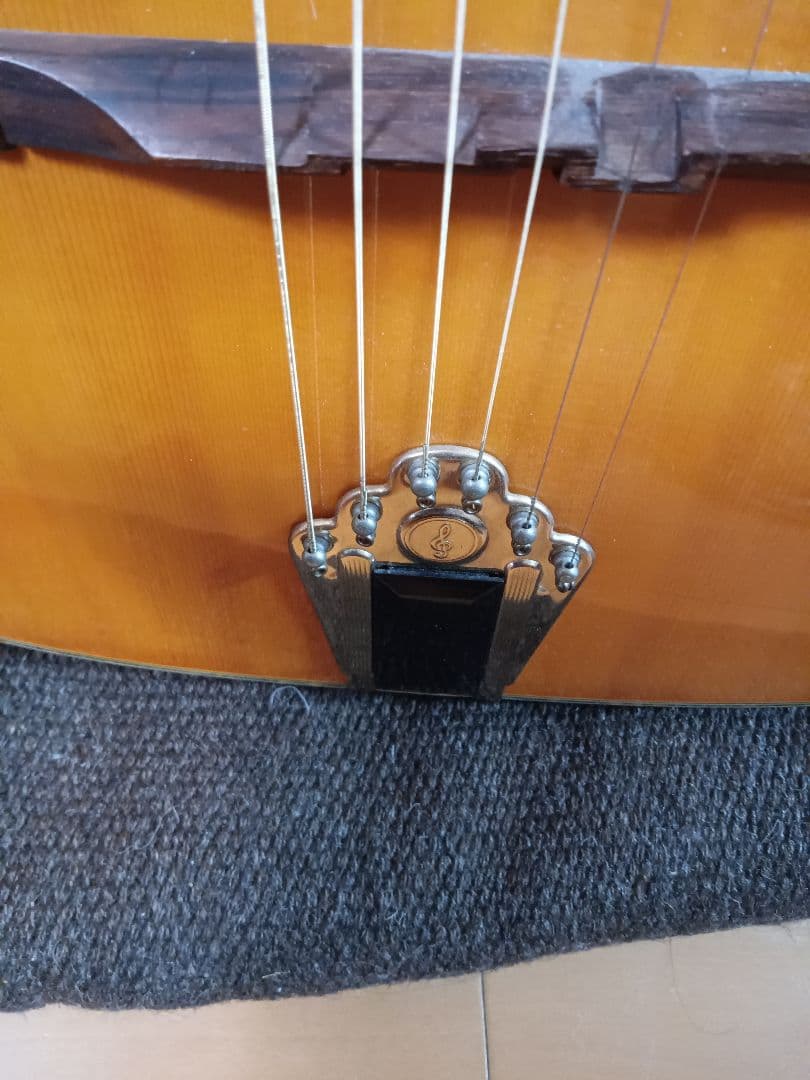 マカフェリギター