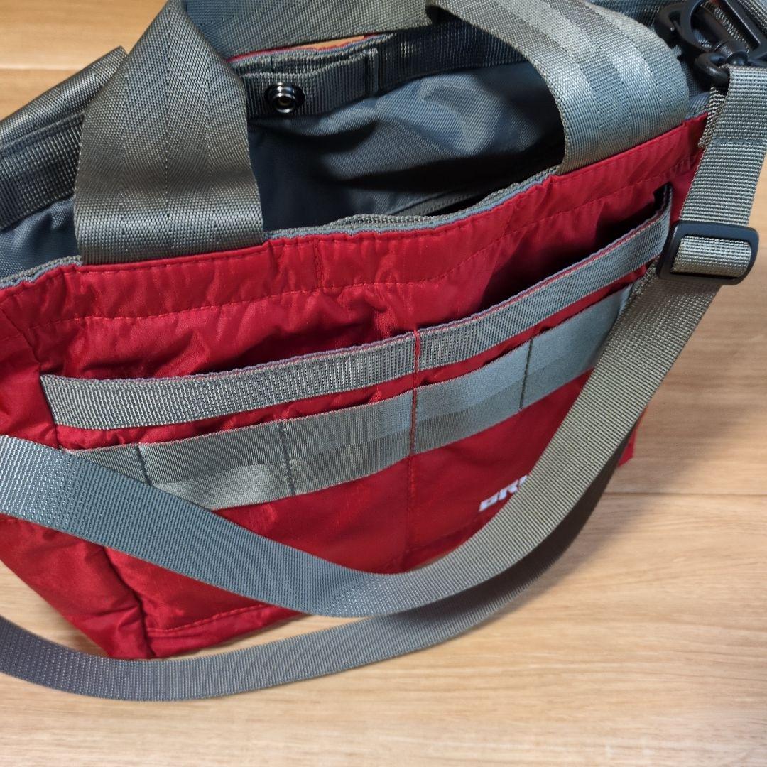 BRIEFING レッド 小型ショルダーバッグ
