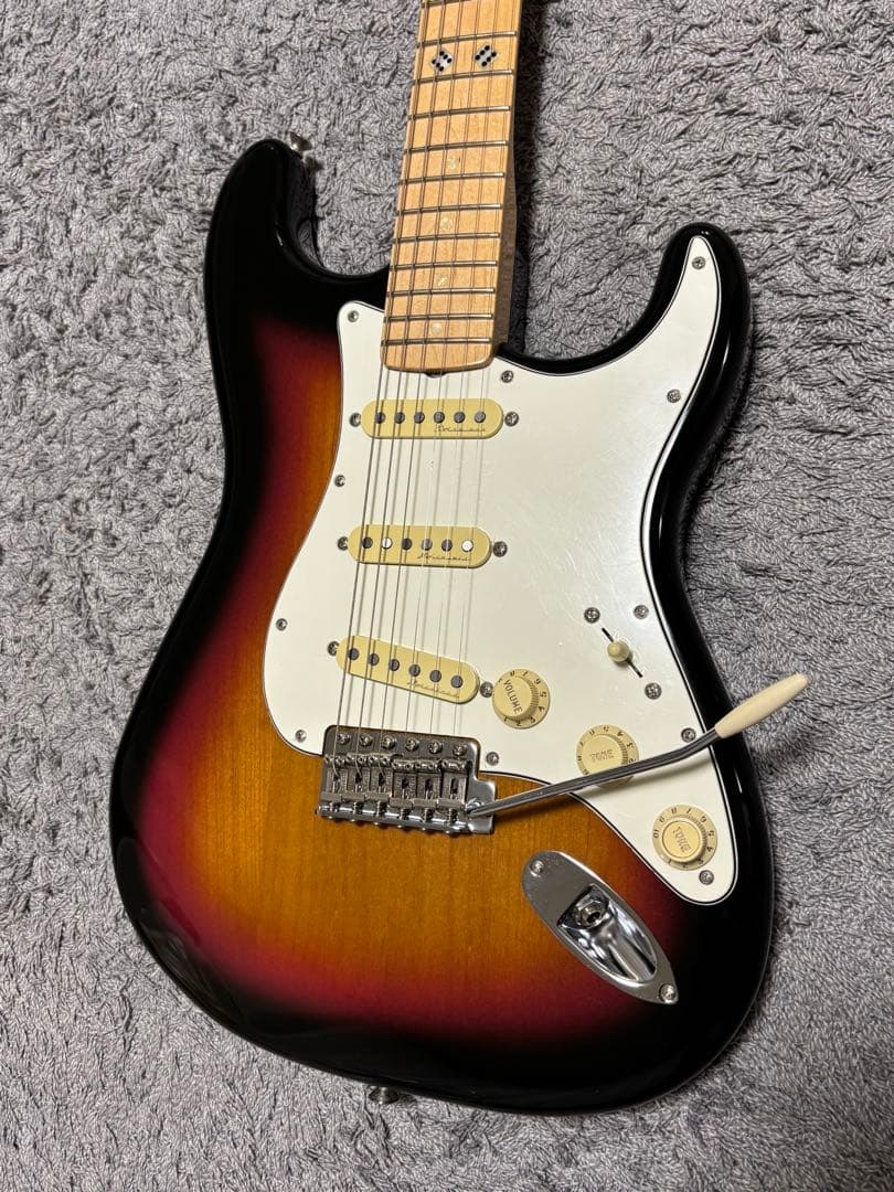 ファズ内蔵　Fender Steve Lacy People Pleaser